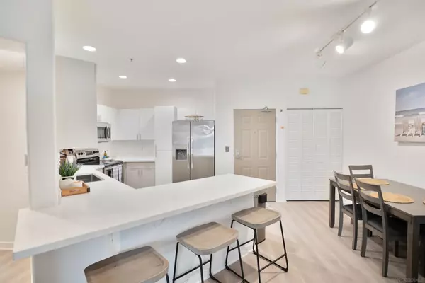 San Diego, CA 92101,1501 Front St #329