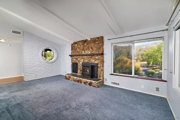 Poway, CA 92064,15260 Vali Hai Rd