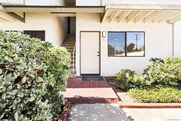 San Diego, CA 92109,1654 Oliver Ave #6