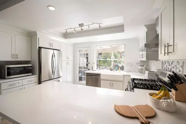 San Diego, CA 92120,5611 Adobe Falls Rd #A