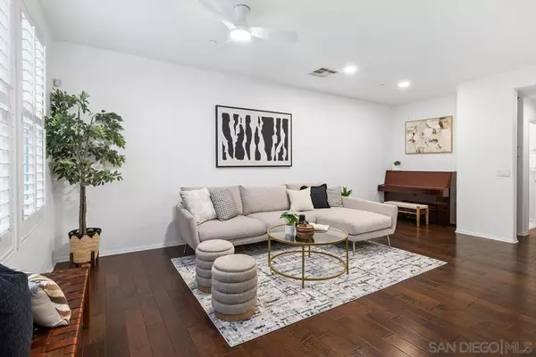 San Diego, CA 92130,10785 New Grv #87