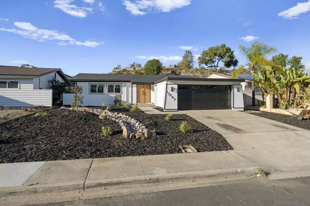 Poway, CA 92064,13442 Mountainside Dr