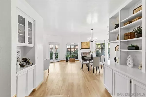 Carlsbad, CA 92009,2630 Pirineos Way #5