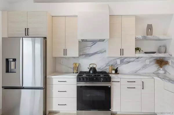 Oceanside, CA 92058,183 Plumosa Street