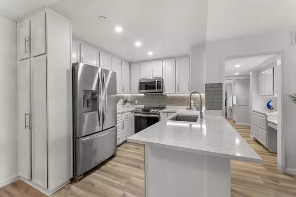 850 State Street #411, San Diego, CA 92101