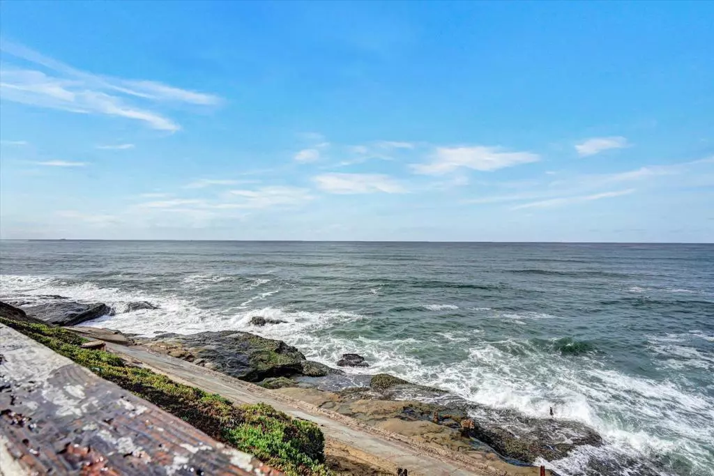 San Diego, CA 92107,5080 Del Monte Ave #5080