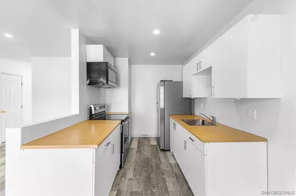 San Diego, CA 92105,1641 Pentecost Way #10