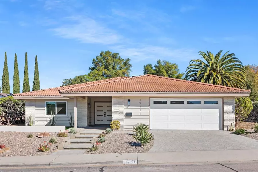 17111 Prado Pl, San Diego, CA 92128