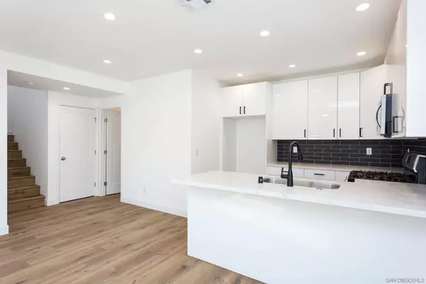 San Diego, CA 92115,5721 23 Campanile Way