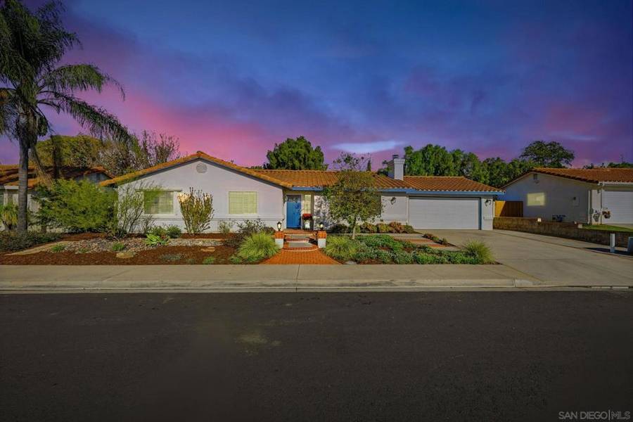304 Lion Valley Rd, Escondido, CA 92027