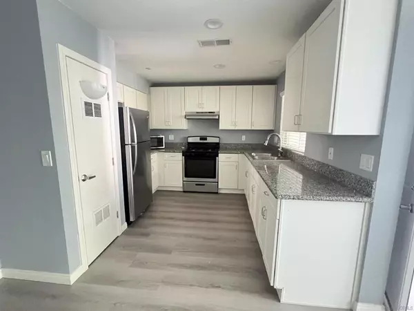 4336 53rd St #204, San Diego, CA 92115