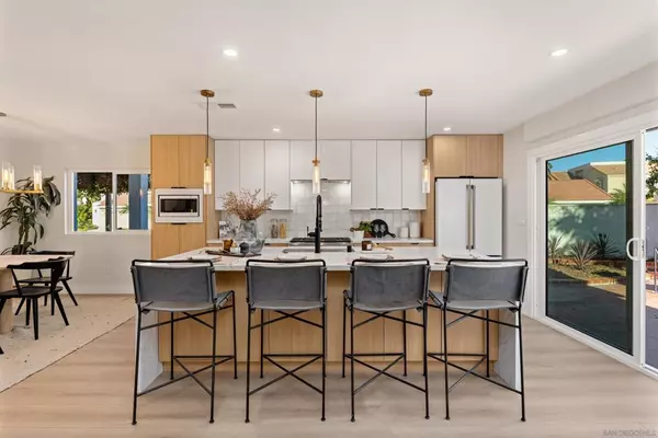 Coronado, CA 92118,Address not disclosed