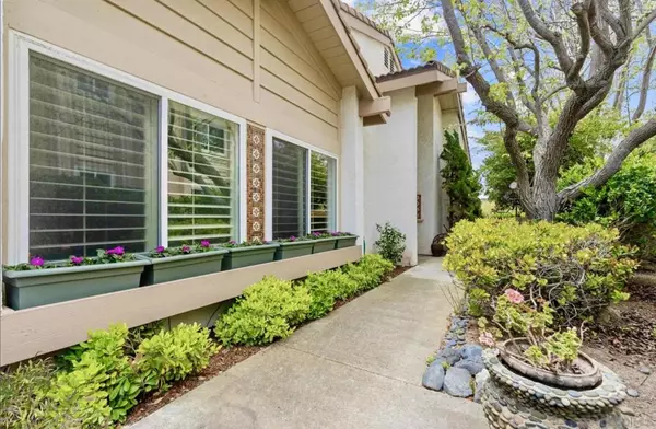 La Jolla, CA 92037,1608 Caminito Asterisco