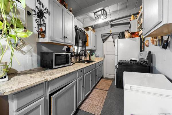 Hemet, CA 92544,26802 Girard St