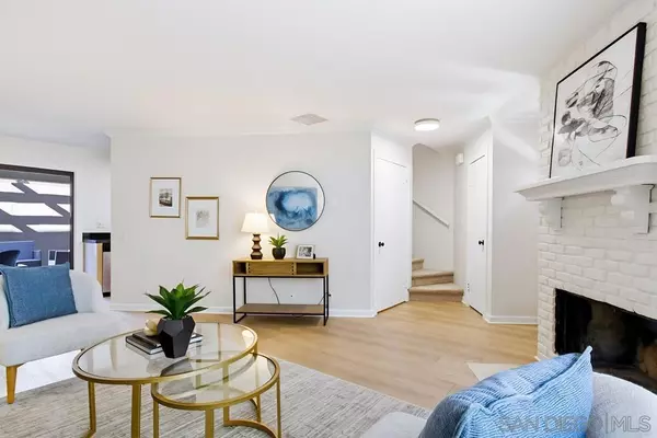 San Diego, CA 92107,2234 Caminito Pajarito #120