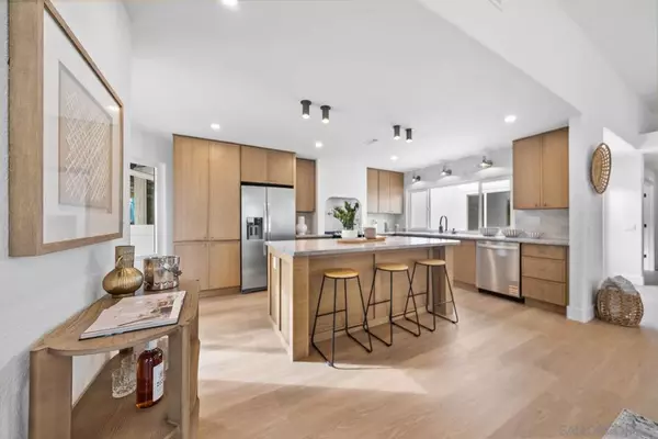 Oceanside, CA 92056,4737 Galicia Way