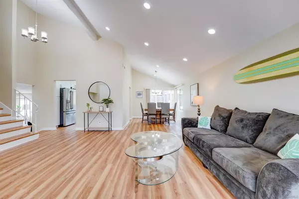 La Jolla, CA 92037,8229 El Paseo Grande