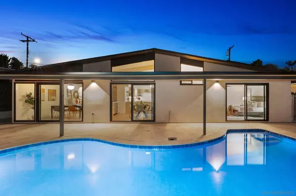 San Diego, CA 92109,2561 Loring st