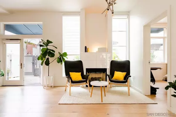 San Diego, CA 92101,800 The Mark Lane #TH 109