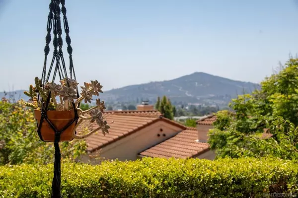 Escondido, CA 92026,1709 Doral Gln