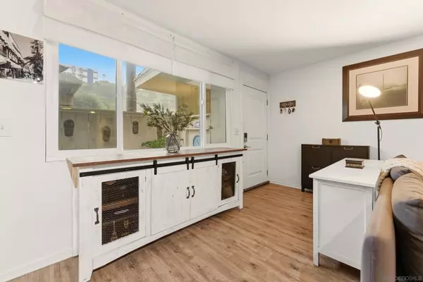 3116 Groton Way #2, San Diego, CA 92110