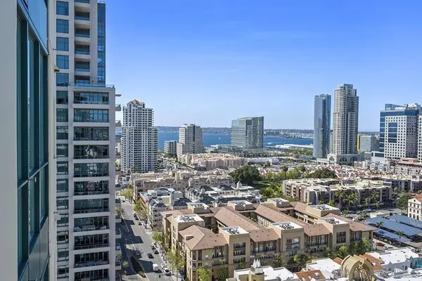 San Diego, CA 92101,555 Front Street #2201