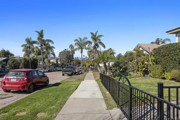 San Diego, CA 92107,4614 Saratoga Ave