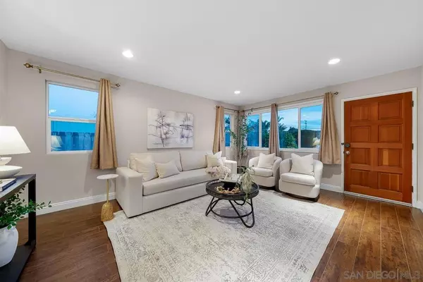 San Diego, CA 92117,3642 Conrad Avenue