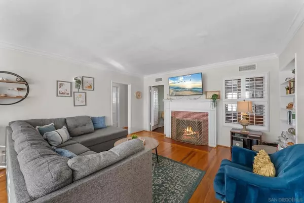 La Jolla, CA 92037,7005 Draper Ave