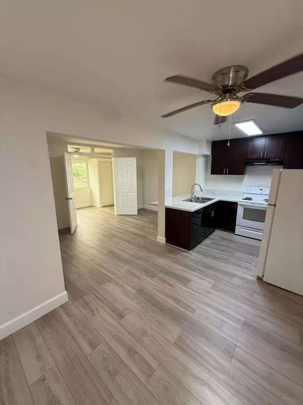 San Diego, CA 92115,4310 54Th St #105