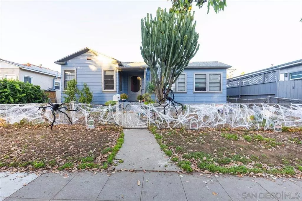 San Diego, CA 92107,4912 Coronado Ave