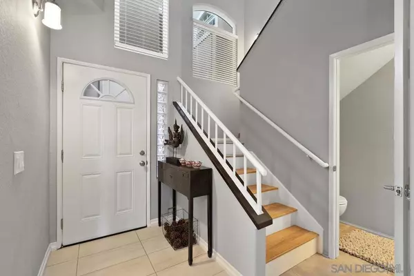 San Diego, CA 92122,7274 Shoreline Dr #118