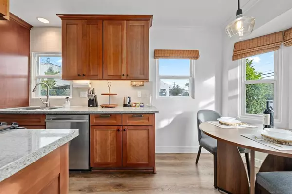 San Diego, CA 92116,3266 Madison Ave