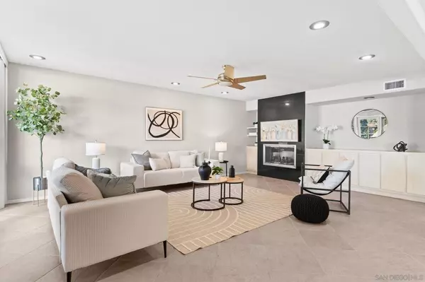 Carlsbad, CA 92009,2552 Navarra Dr #A