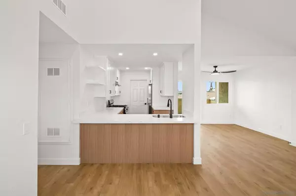 Imperial Beach, CA 91932,152 Evergreen Ave. #4