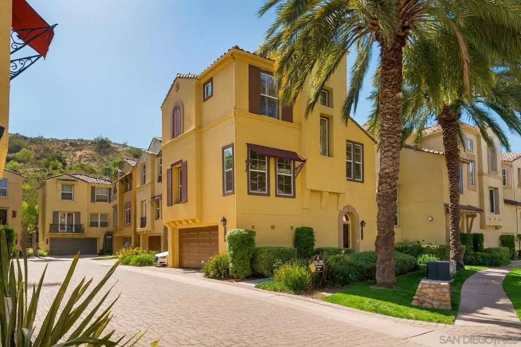 San Diego, CA 92108,2788 Villas Way