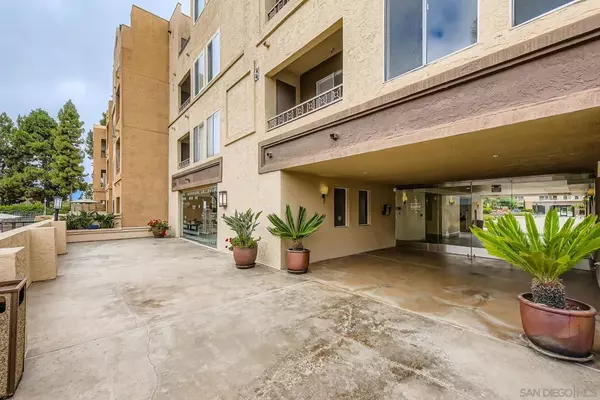 San Diego, CA 92122,8889 Caminito Plaza Centro #7327