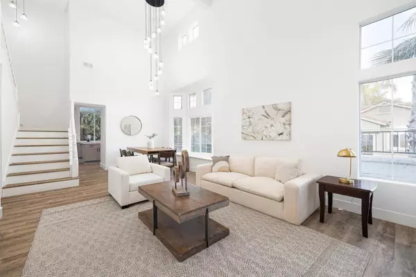 Carlsbad, CA 92009,2318 Via Villegas