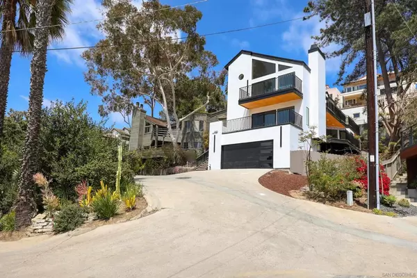 San Diego, CA 92103,2861 Brant st.