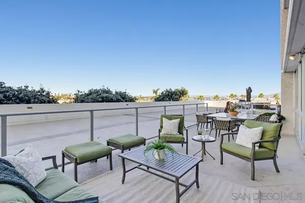 Coronado, CA 92118,1820 Avenida Del Mundo #108