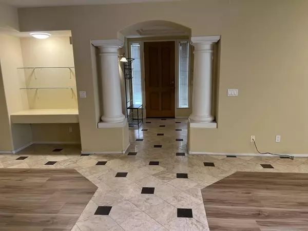 2834 Torrey Punes Rd, La Jolla, CA 92037