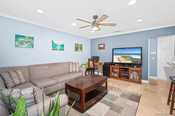 San Diego, CA 92109,1733 Hornblend St