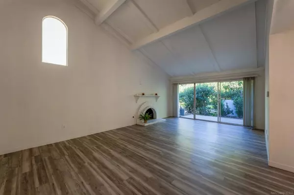 San Diego, CA 92128,12780 Avenida La Valencia #163