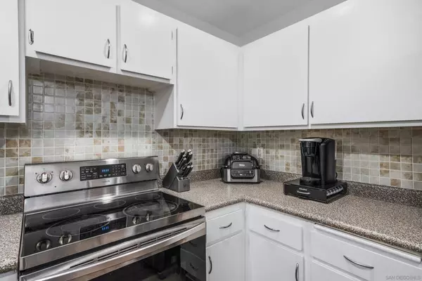 Mission Valley, CA 92108,6275 Rancho Mission #105