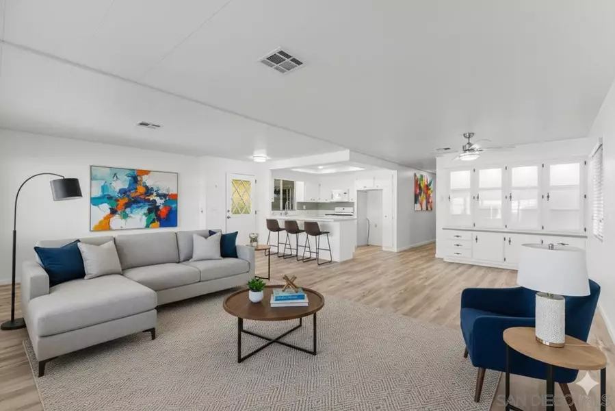 601 N Kirby St #246, Hemet, CA 92545