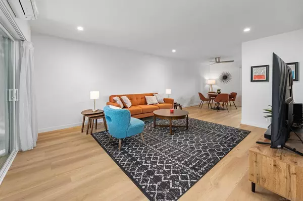 San Diego, CA 92111,7049 Park Mesa Way #90