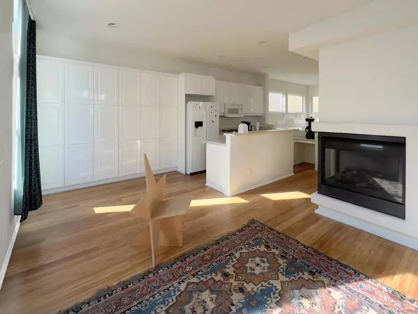 San Diego, CA 92130,12654 Carmel Country Rd #91