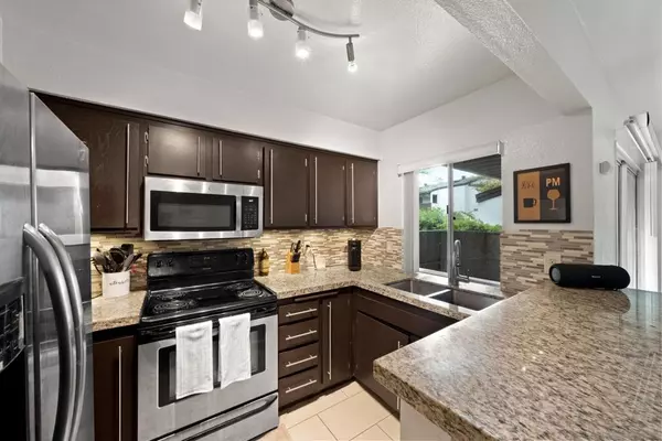 San Diego, CA 92108,8023 Caminito De Pizza #E