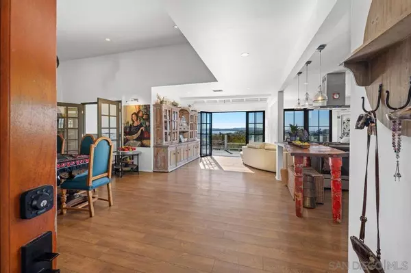 San Diego, CA 92109,2303 Wilbur Ave