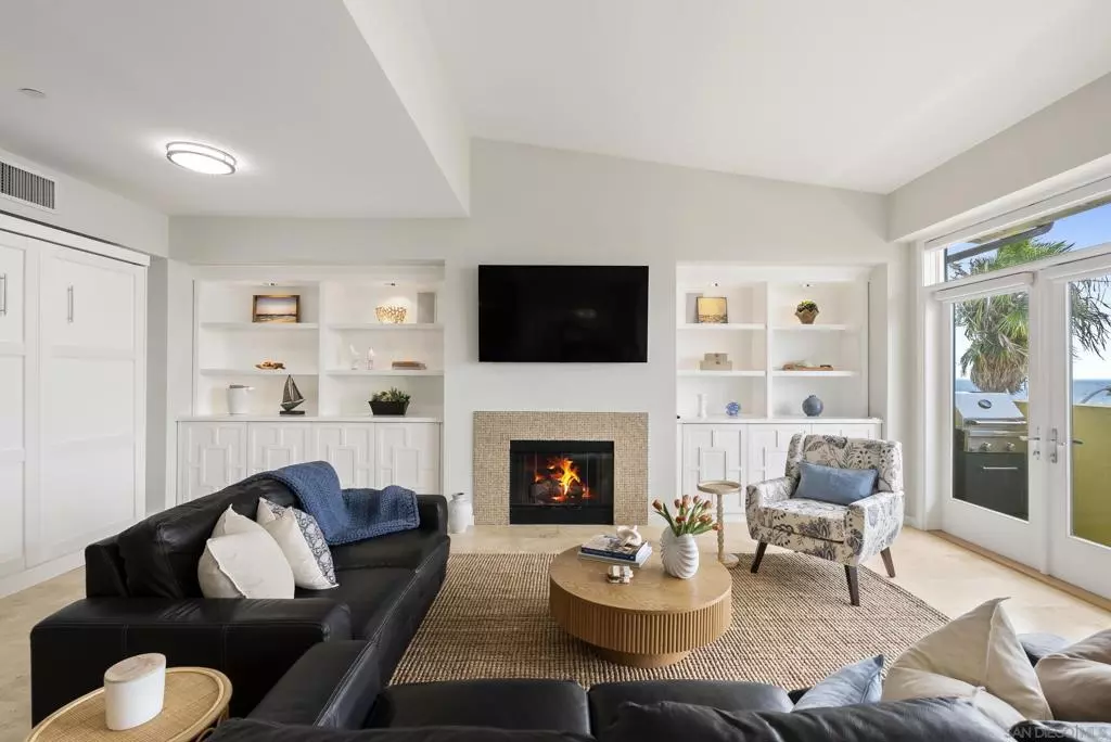 La Jolla, CA 92037,5420 La Jolla Blvd #B302